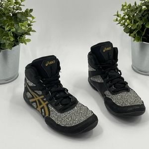 boys size 4 wrestling shoes